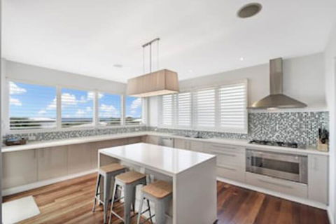 Sea Splash 75 Lorikeet Drive - Accommodation Sydney 0