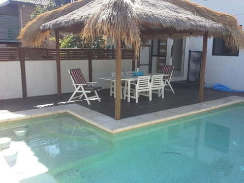 Minutes Walk To Peregian Beach & Surf! Unit 1 / 28 Pelican Street - Accommodation Sydney 2