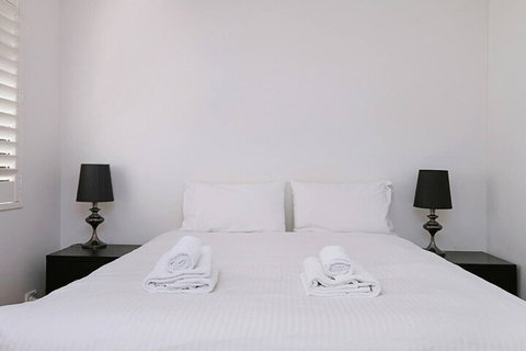 Safe & Secure 2 Bedroom Villa - Sydney Resort 7