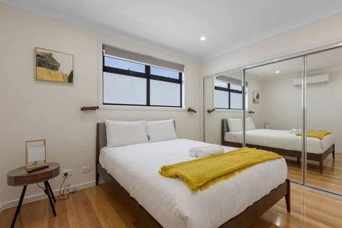 Impressive & Spacious New Townhouse@preston - Accommodation Sydney 4