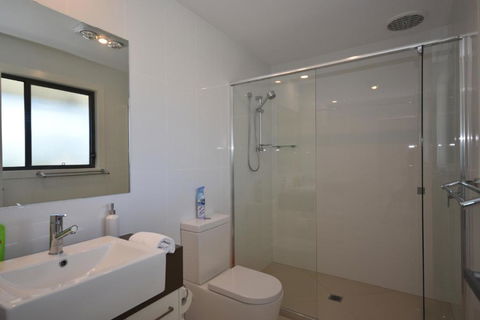 The Shae Luka Private Apartment - Sydney 4u 1
