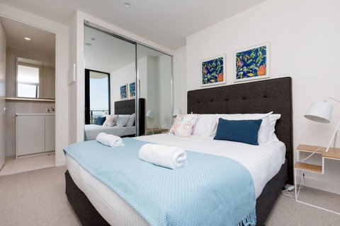 The Lively City 2bed 2 Bath APT @footscray - Accommodation Sydney 3
