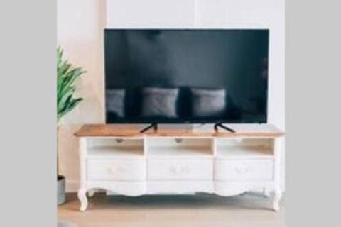 Modern Luxury 3 Bedroom Apartment With Sea Views - Sydney 4u 6