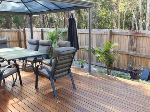 26 Satinwood Drive Low Set Modern Sleeps 8 - Sydney 4u 4