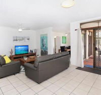 Unit 2 Cooltoro Court 7 Frank Street Coolum Beach 400 BOND LINEN INCLUDED - Accommodation Sydney