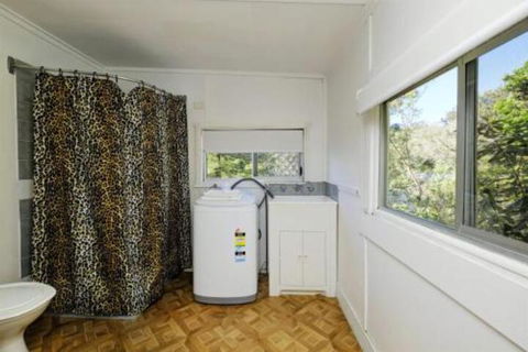 TRADEWINDS - Accommodation Sydney 3