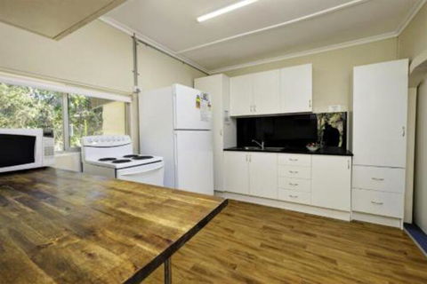 TRADEWINDS - Accommodation Sydney 5