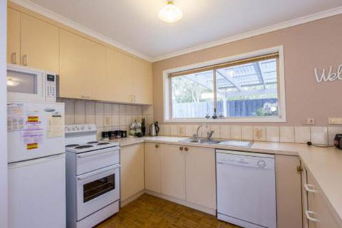 PERFECT On PYMBLE AVE - Sydney 4u 7