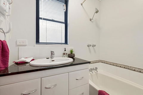 Aruba Apartments - Accommodation Sydney 4
