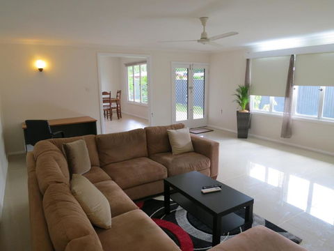 Edge Hill Clean & Green Cairns 7 Minutes From The Airport 7 Minutes To Cairns CBD & Reef Fleet Terminal - Accommodation Sydney 5
