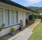Edge Hill Clean  Green Cairns 7 Minutes from the Airport 7 Minutes to Cairns CBD  Reef Fleet Terminal - Accommodation Sydney