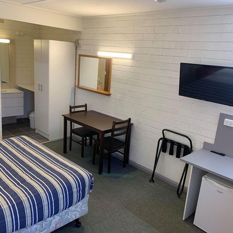 Finley Motel - Sydney 4u 3