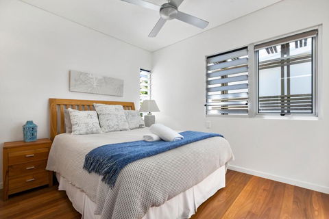 Contemporary & Central Sunshine Beach - Sydney 4u 4