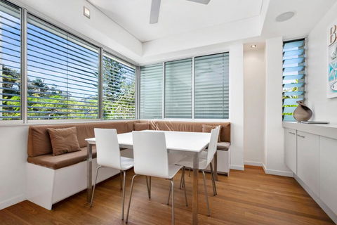 Contemporary & Central Sunshine Beach - Sydney 4u 7