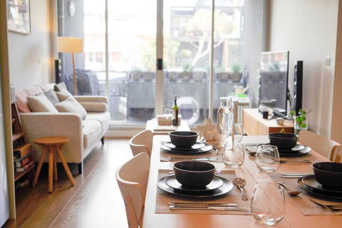 Trendy Modern 2BD Apartment Close To Beach & City - Sydney 4u 4