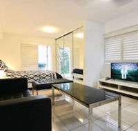 Modern Studio Apartment With Pool  Amazing Views - Sydney 4u
