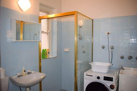 Incredible Location One Bedroom Apartment - Sydney 4u 5