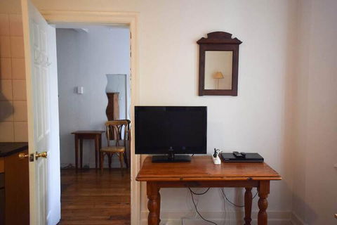Incredible Location One Bedroom Apartment - Sydney 4u 4