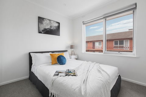 Heart Of Ormond Apartment By Ready Set Host - Sydney 4u 1