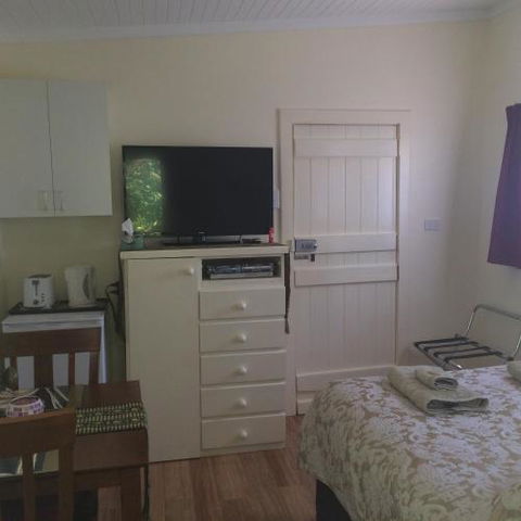 Koompartoo Homestead Cabin - Accommodation Sydney 6