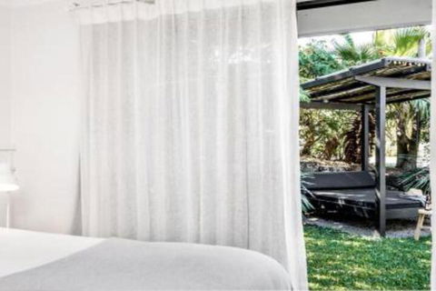 Your Luxury Escape Le Viti 5min Walk To Clarkes Beach - Accommodation Sydney 5
