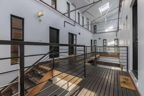 Fabulous Fitzroy Converted Warehouse - Sydney 4u 7