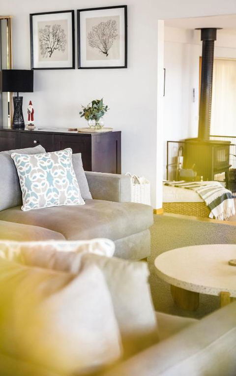 Seaview Family Retreat - Sydney 4u 5