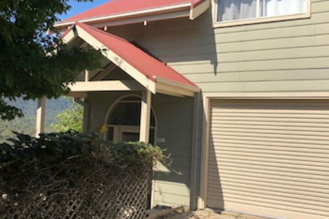 Alpine Stag Lodge Unit 1 - Accommodation Sydney 0