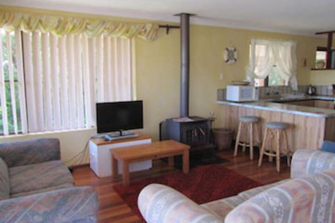 Jen's Beach House - Accommodation Sydney 3