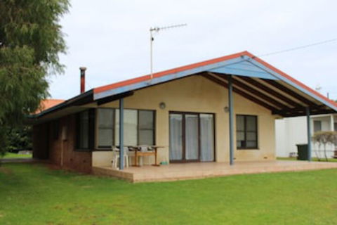 Jen's Beach House - Accommodation Sydney 0