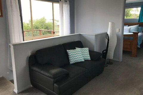 Seaview Retreat - Sydney Resort 3