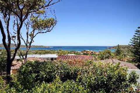 3 Bedroom House At Garuwa Street - Sydney 4u 0