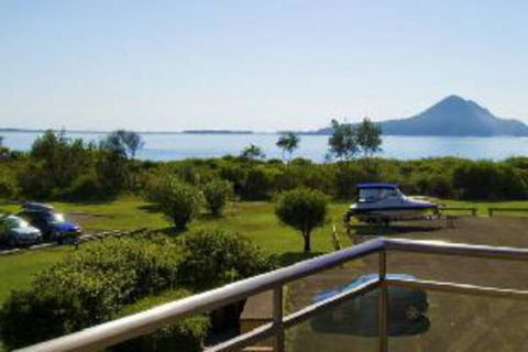 2 Bedroom Apartment Commodore Unit 3 6 Intrepid Close - Accommodation Sydney 0