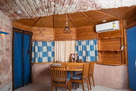 Alis Underground - Accommodation Sydney 4