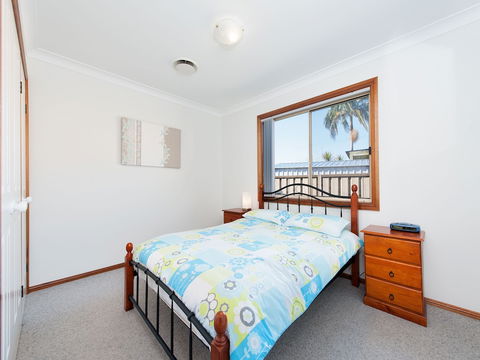 Little Rocky At Fingal Bay - Sydney 4u 2