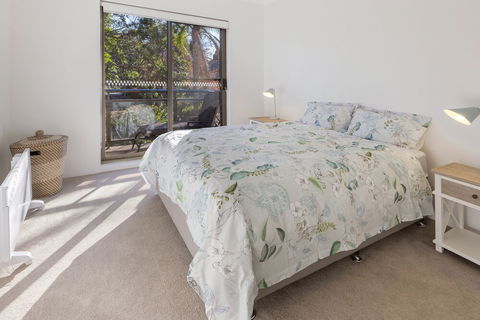 Victory Court Unit 1 / 3 7 Columbia Close - Sydney 4u 3