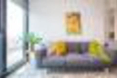 GUSTAVs THE KISS 2Bed Brisbane CBD Netflix - Sydney 4u 6