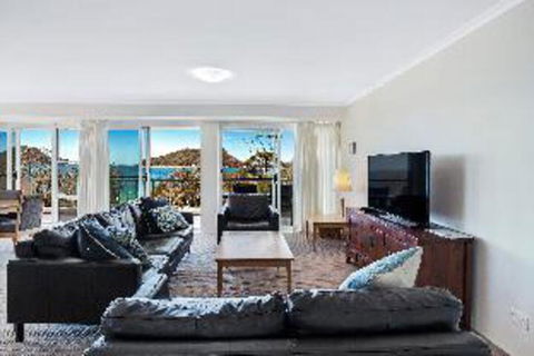 3 Bedroom Apartment Albacore Unit 6 12 Ondine Close - Sydney 4u 1