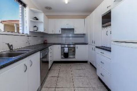 2 Bedroom Apartment Laman Lodge Unit 5 - Accommodation Sydney 1