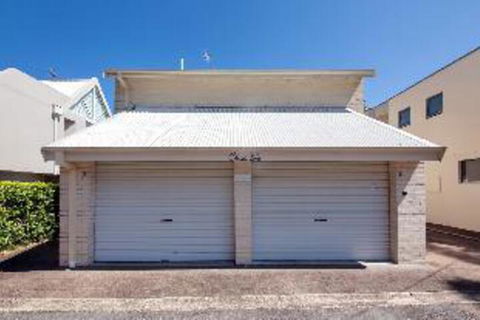 3 Bedroom House Classic View 2 / 49 Victoria Parade FREE WIFI - Accommodation Sydney 1