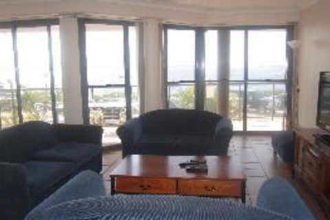 3 Bedroom House Shoal Bay Palm Beach - Accommodation Sydney 2