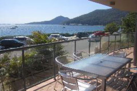 3 Bedroom House Shoal Bay Palm Beach - Accommodation Sydney 0