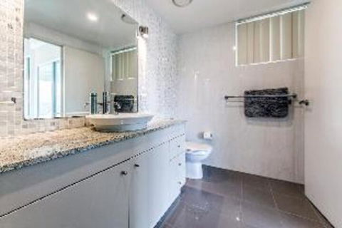 3 Bedroom Apartment Oasis Unit 3 / 5 - Accommodation Sydney 1