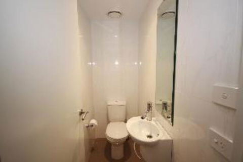 4 Bedroom Apartment Oasis Unit 11 - Accommodation Sydney 3