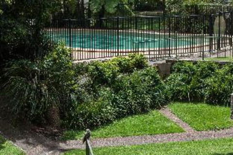 3 Bedroom Apartment Bay Parklands Unit 65 / 2 Gowrie Avenue - Accommodation Sydney 2