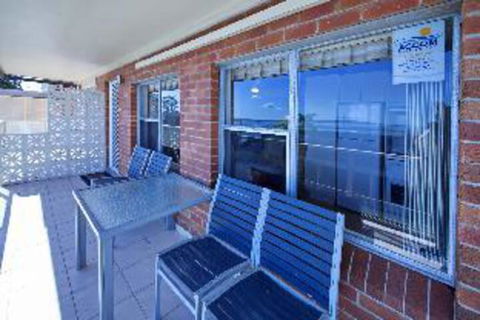 1 Bedroom Apartment Blue Vista Unit 8 - Accommodation Sydney 4