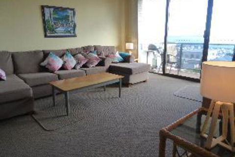 2 Bedroom Apartment Portside Unit 12 / 1 Donald Street FREE WIFI - Accommodation Sydney 4
