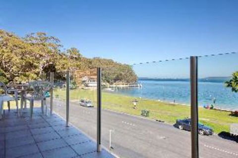 2 Bedroom Apartment Little Hut Unit 3 20 Kurrawa Close - Accommodation Sydney 0