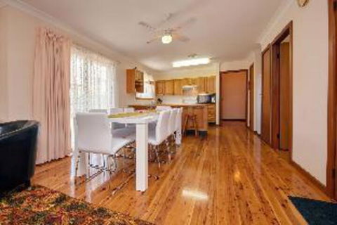 3 Bedroom House Nelson Street PET FRIENDLY - Accommodation Sydney 0