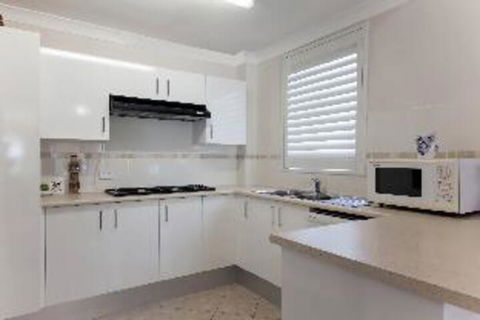 2 Bedroom Apartment Kamilaroi - Accommodation Sydney 4